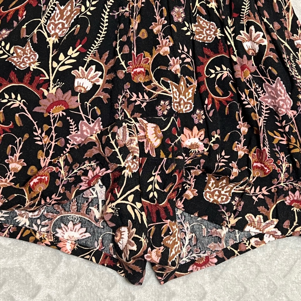 Free People Pretty and Free Bohemian Floral Short Jumpsuit Jumper Off Shoulder M - Picture 6 of 16